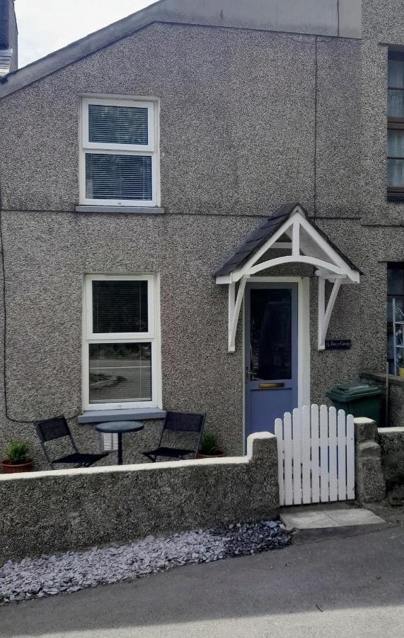 Cosy Mews House Close To Harbour พอร์ทแมด็อก ภายนอก รูปภาพ